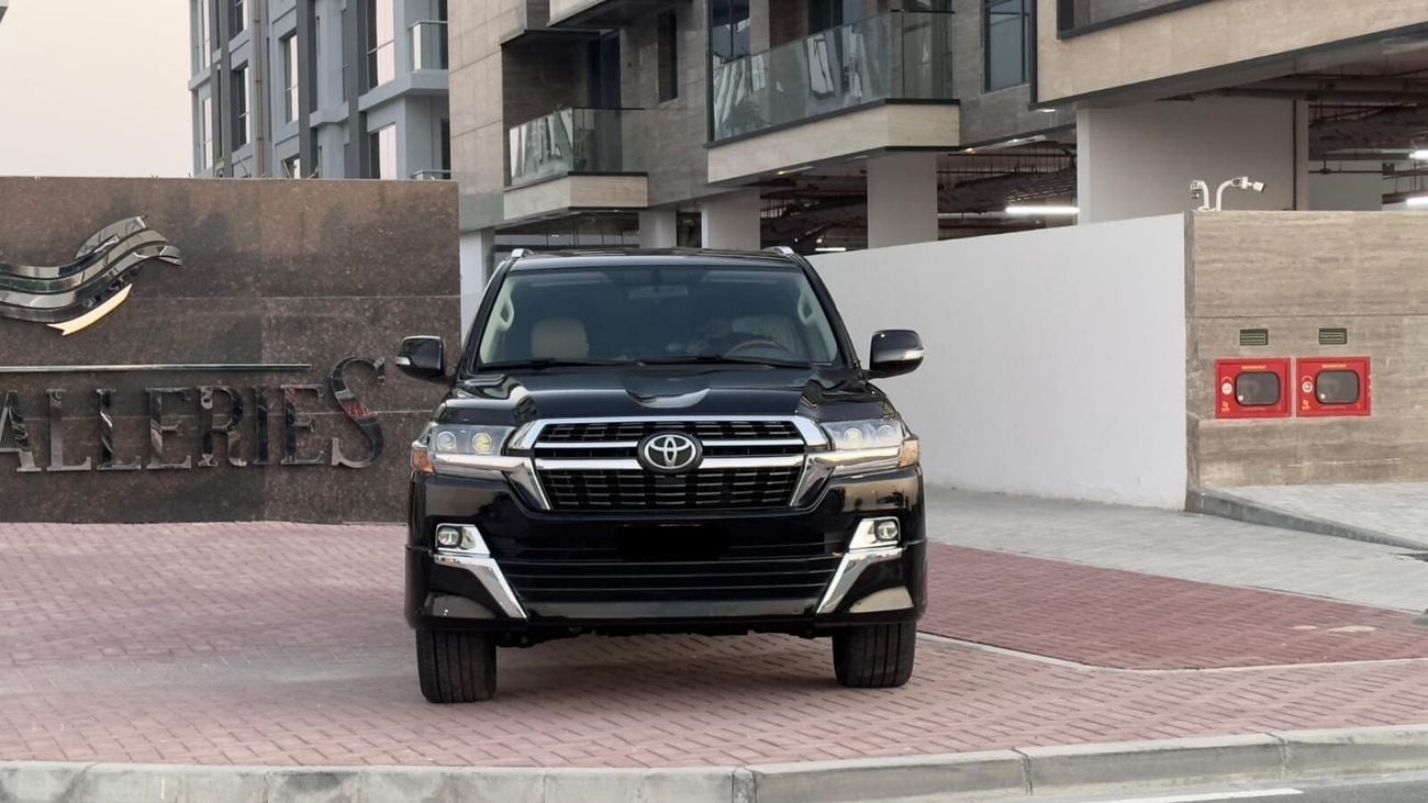 Toyota Land Cruiser GXR 4.5 7 seats 5 doors