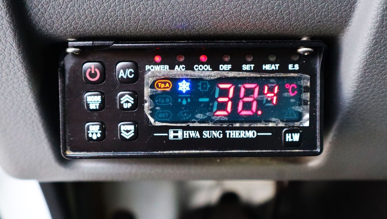 Nissan NV350 Chiller VAN