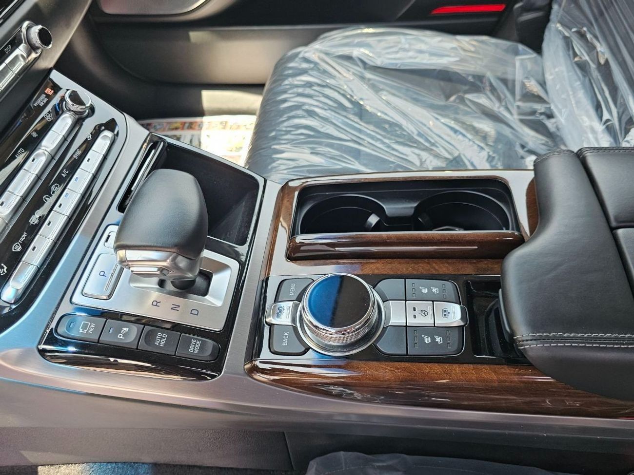 Genesis G90 Platinum