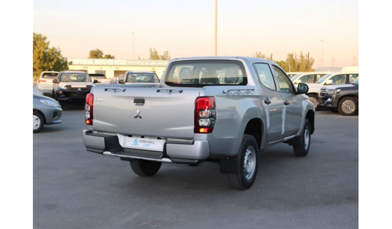 ميتسوبيشي L200 DIESEL - 2.4L -  DOUBLE CABIN - 4X4 - 5MT - POWER LOCKS AND POWER WINDOWS - EXPORT ONLY