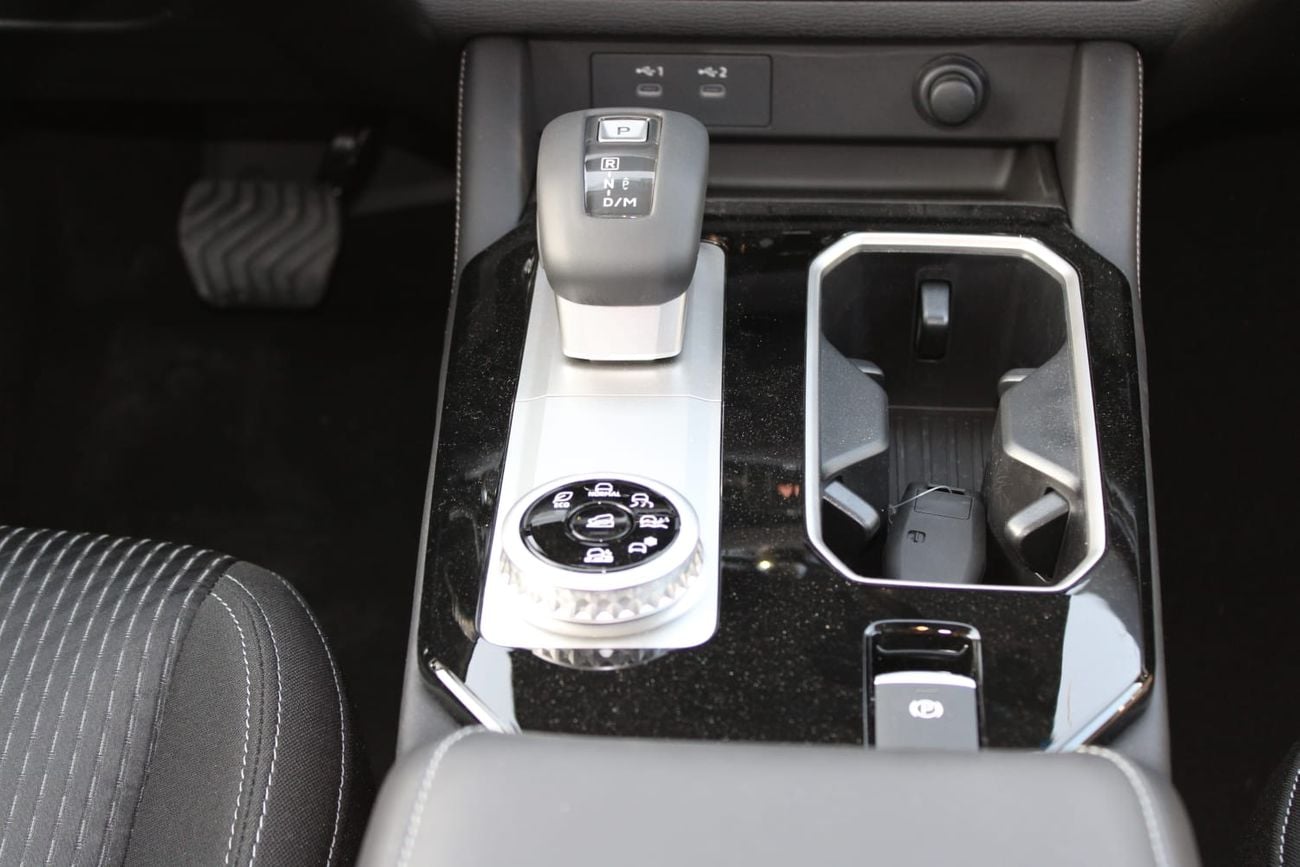 ميتسوبيشي آوتلاندر Mitsubishi Outlander 7-Seater H-Line 2.5L 4WD | Brand New | Export Only |