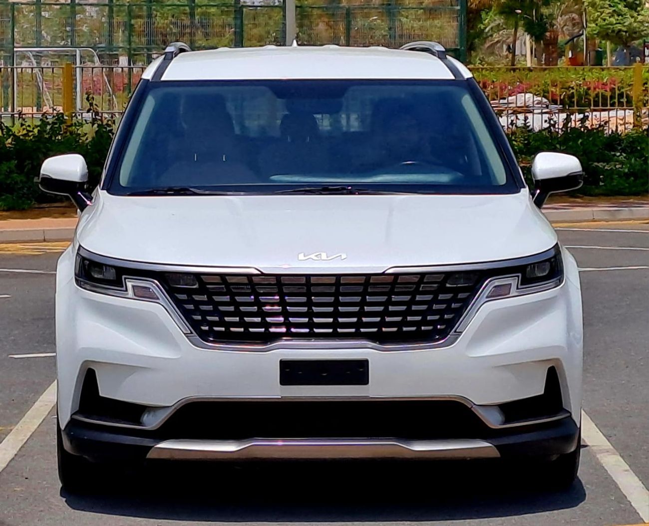 Kia Carnival GDI EX 3.5L 2022 3.5L GCC (1330/-MONTHLY)