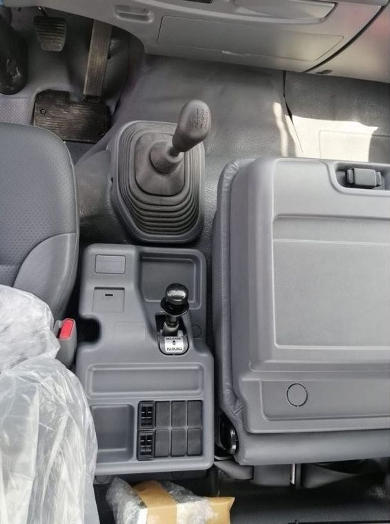 Isuzu FRR 9 ton  chassis