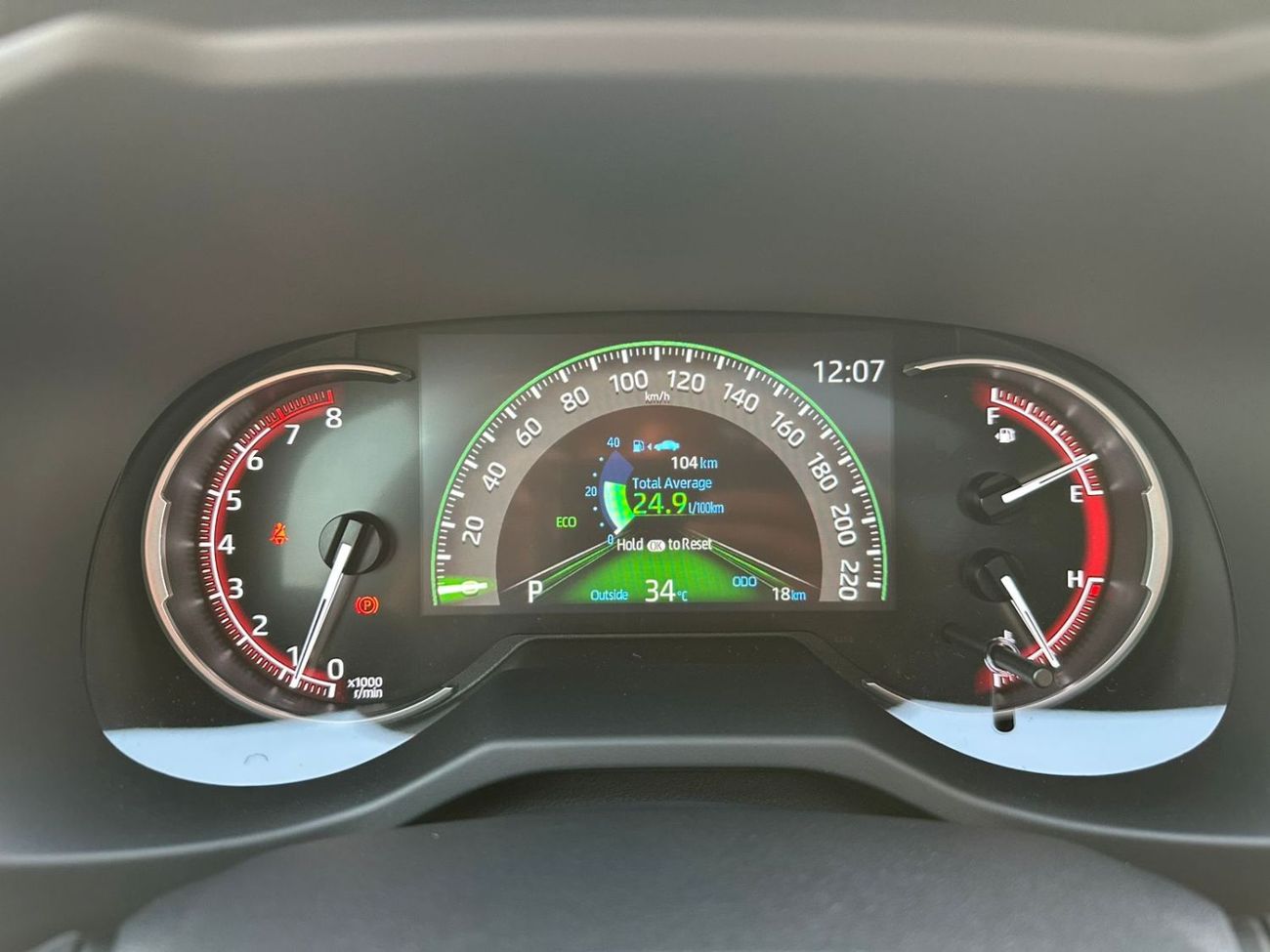 تويوتا راف ٤ 2.5L Adventure, Leather Seat, Panoramic Roof, wireless Charger, Electric Back Door, Model 2025