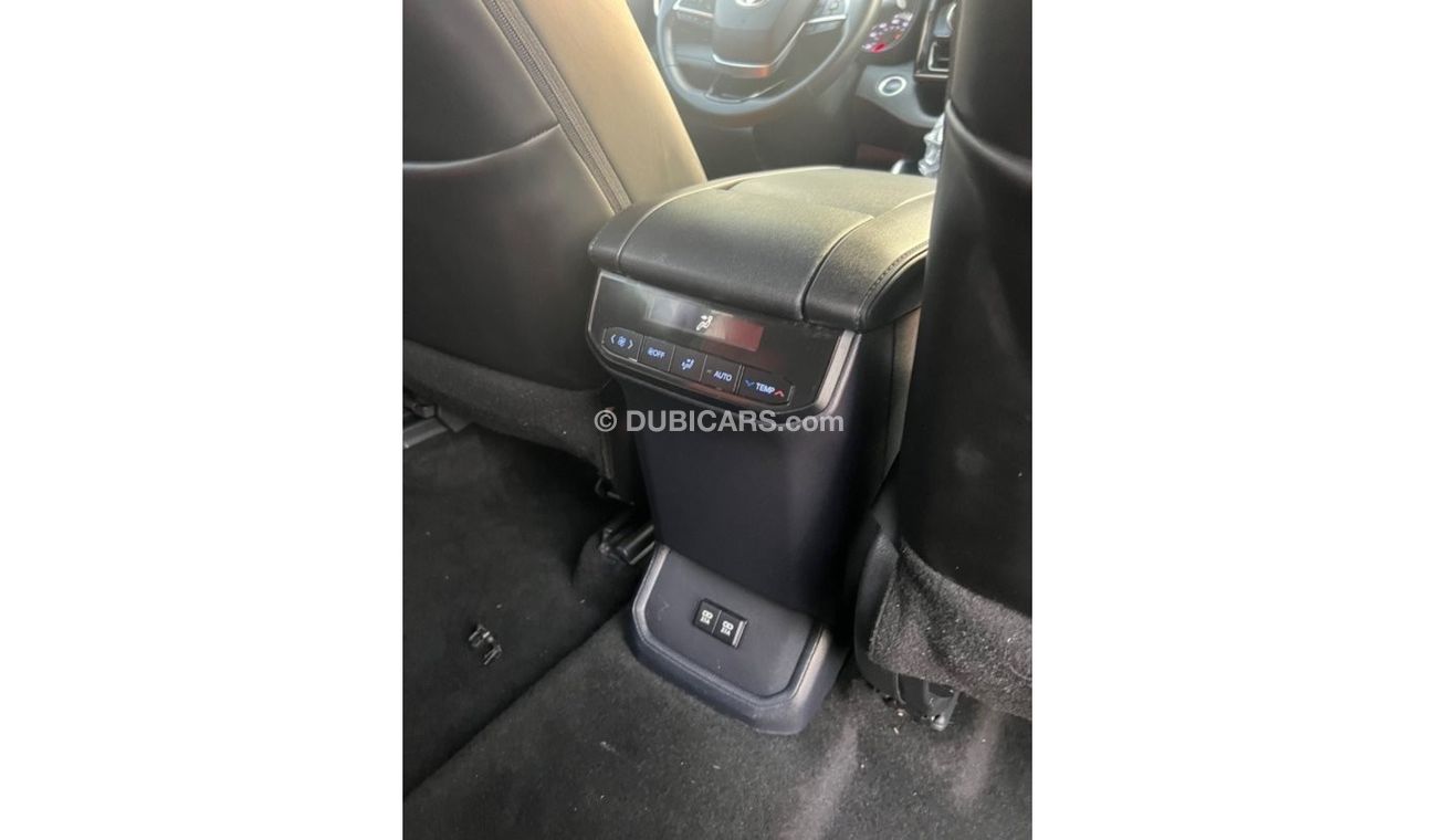 تويوتا هايلاندر LE LE