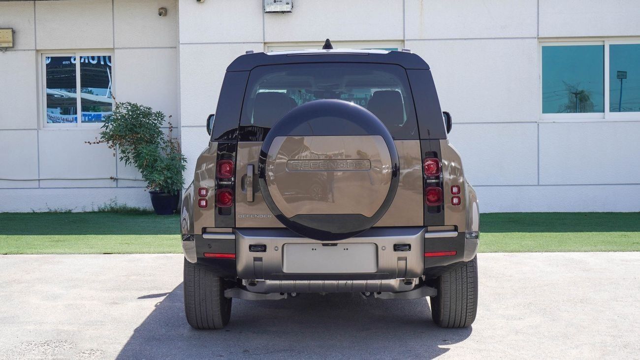 لاند روفر ديفندر X DYNAMIC SE P300