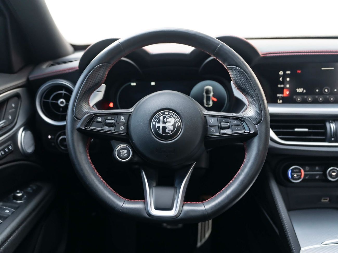 ألفا روميو ستيلفيو Veloce