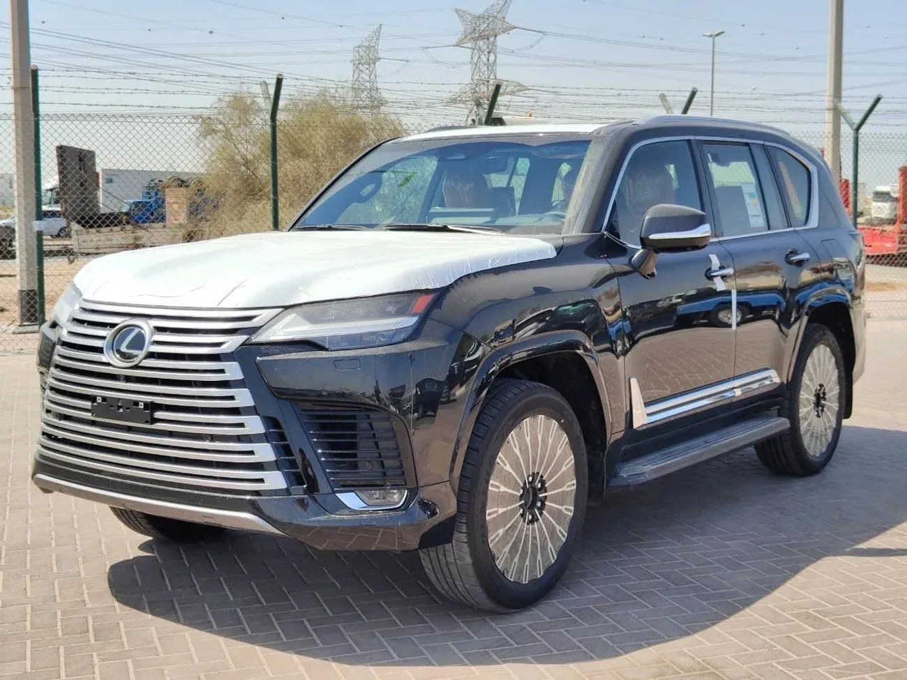 Lexus LX600 VIP LEXUS LX 600 VIP 3.5L