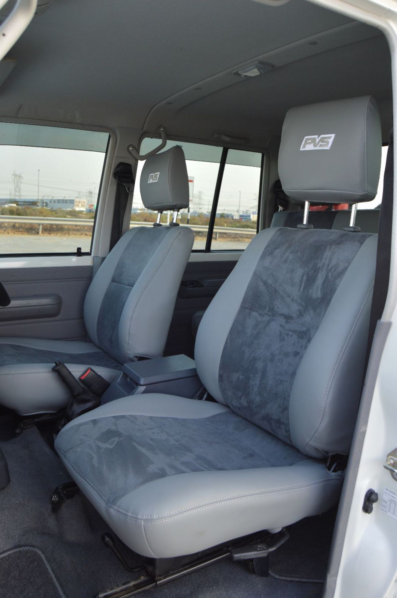 تويوتا لاند كروزر بيك آب Double Cabin  Right Hand Drive  Model: *2022* Engine:  V8/ 4.5L