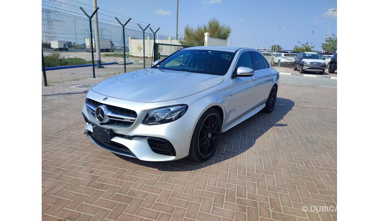 مرسيدس بنز C 63 AMG Std