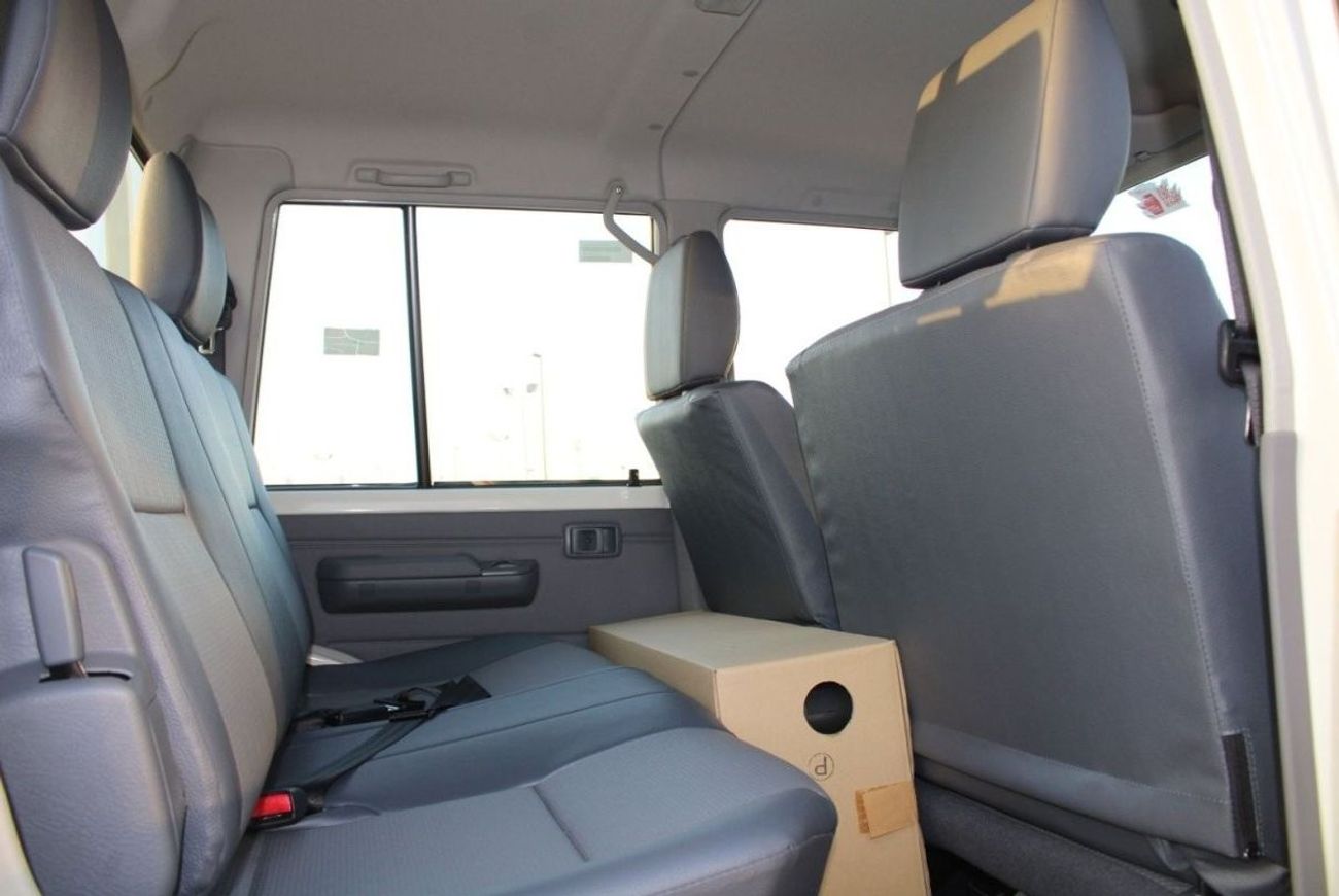 تويوتا لاند كروزر بيك آب TOYOTA LANDCRUISER 79 4.5L V8 DIESEL DOUBLE CAB STD MANUAL