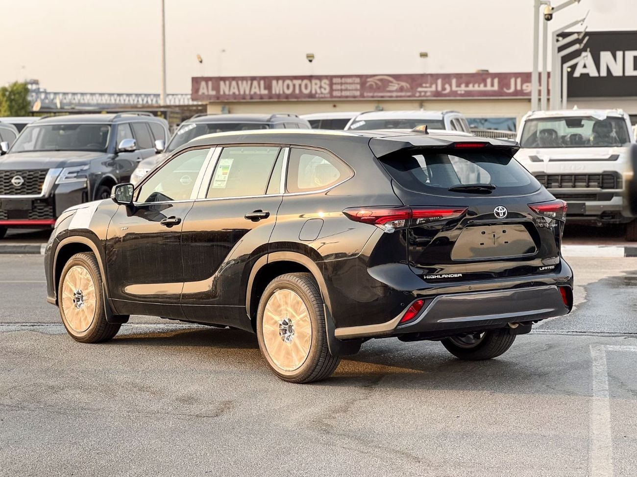 تويوتا هايلاندر LTD HEV 2.5L - EXPORT ONLY