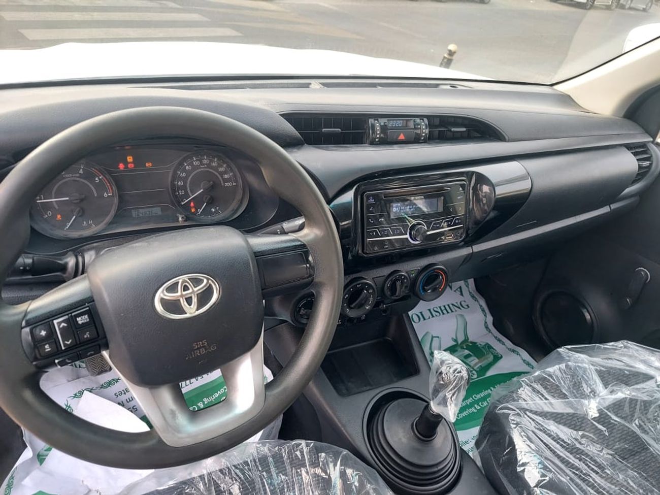 Toyota Hilux GL 2 2.4L 4WD DC 2.4L 4WD DIESEL MANUAL TRANSMISSION