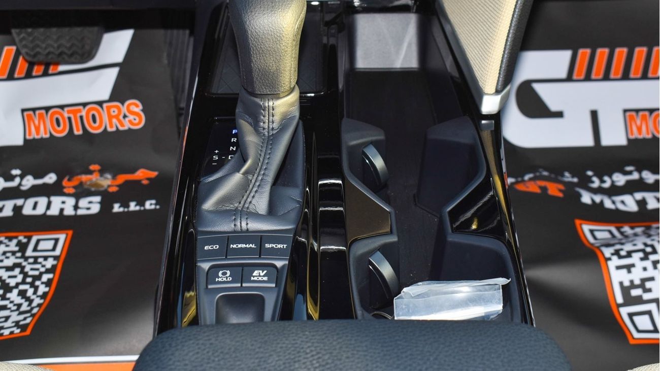 تويوتا كامري HEV