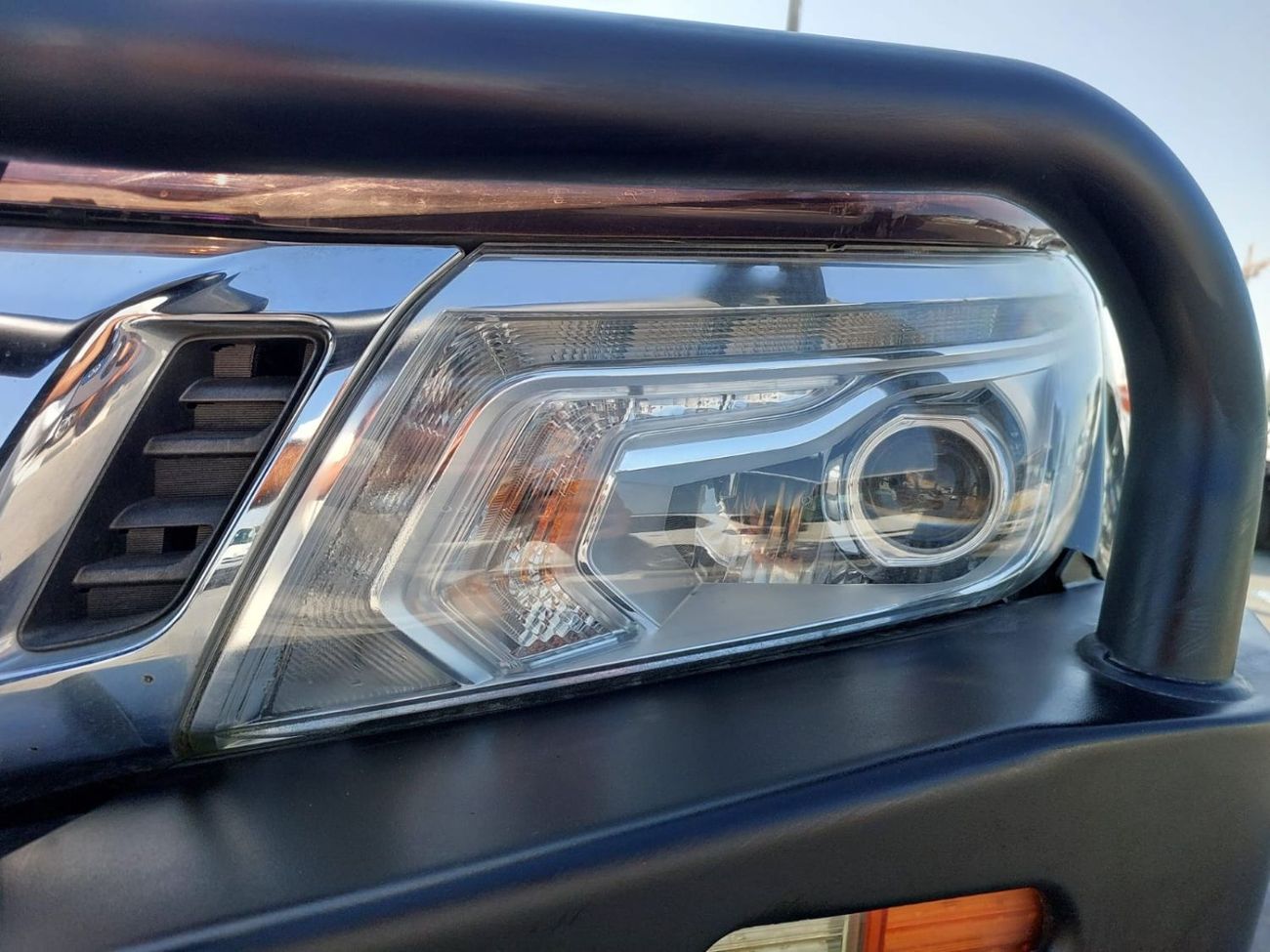 Nissan Navara (RAMADAN OFFER) NISSAN NAVARA PICK UP RHD 2018 MODEL 2.3 L DIESEL AUTOMATIC(PM44576)