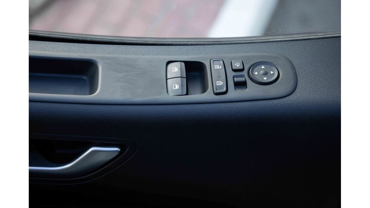 Hyundai Staria 2023 Hyundai Staria 3.5 11STR - White inside Black | Export Only