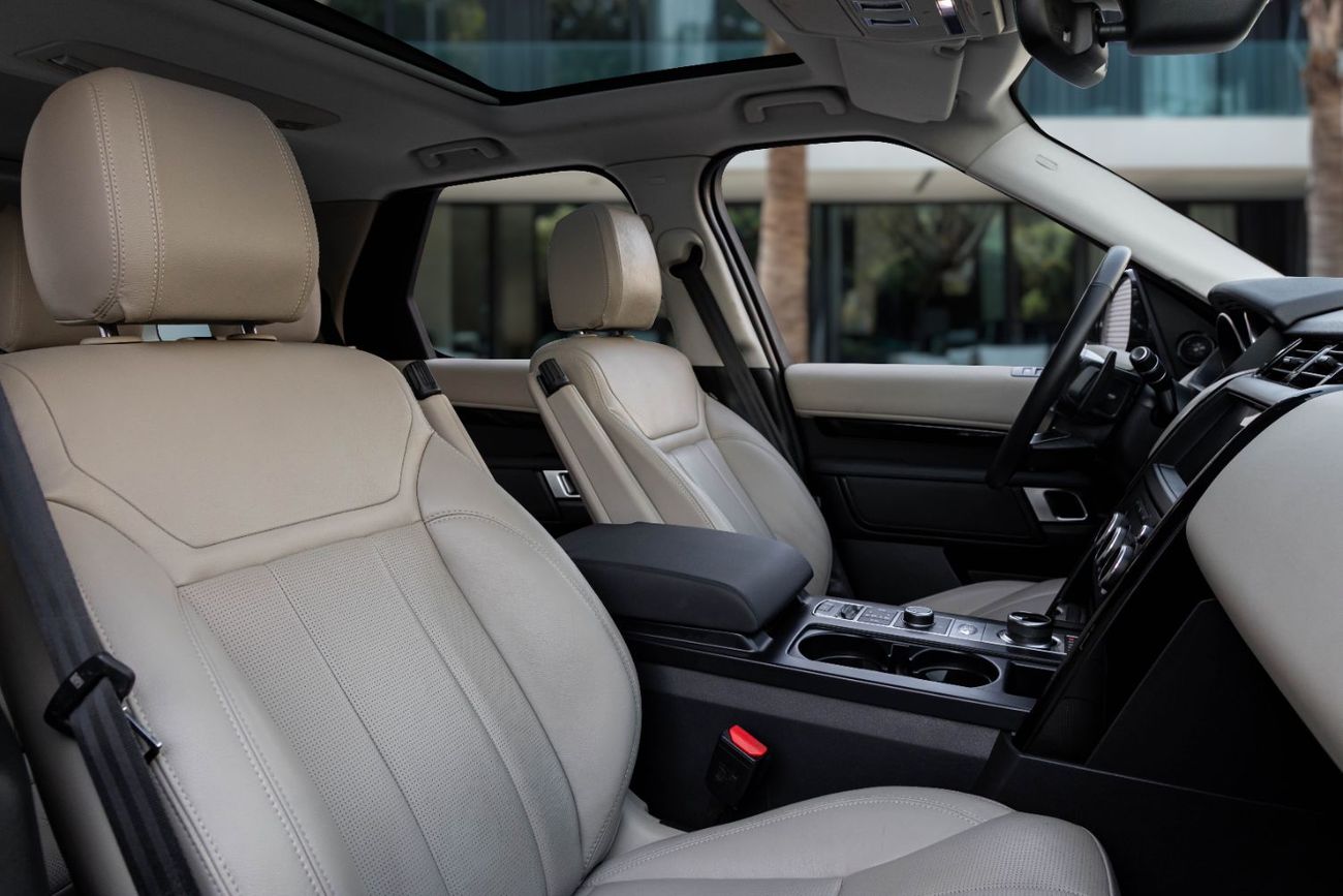 Land Rover Discovery | 2,056 P.M  | 0% Downpayment | Full Agency History | Side Step!