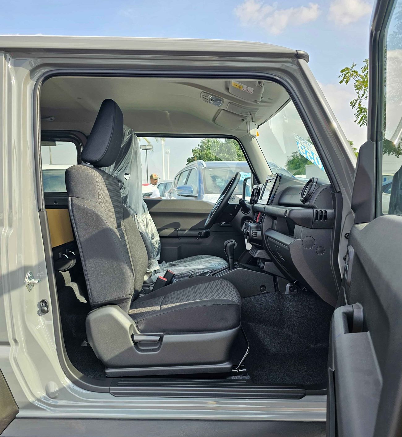 Suzuki Jimny GL 1.5L PETROL / A/T / ALL GRIP OFF ROAD / 4WD (CODE # JY15GL)