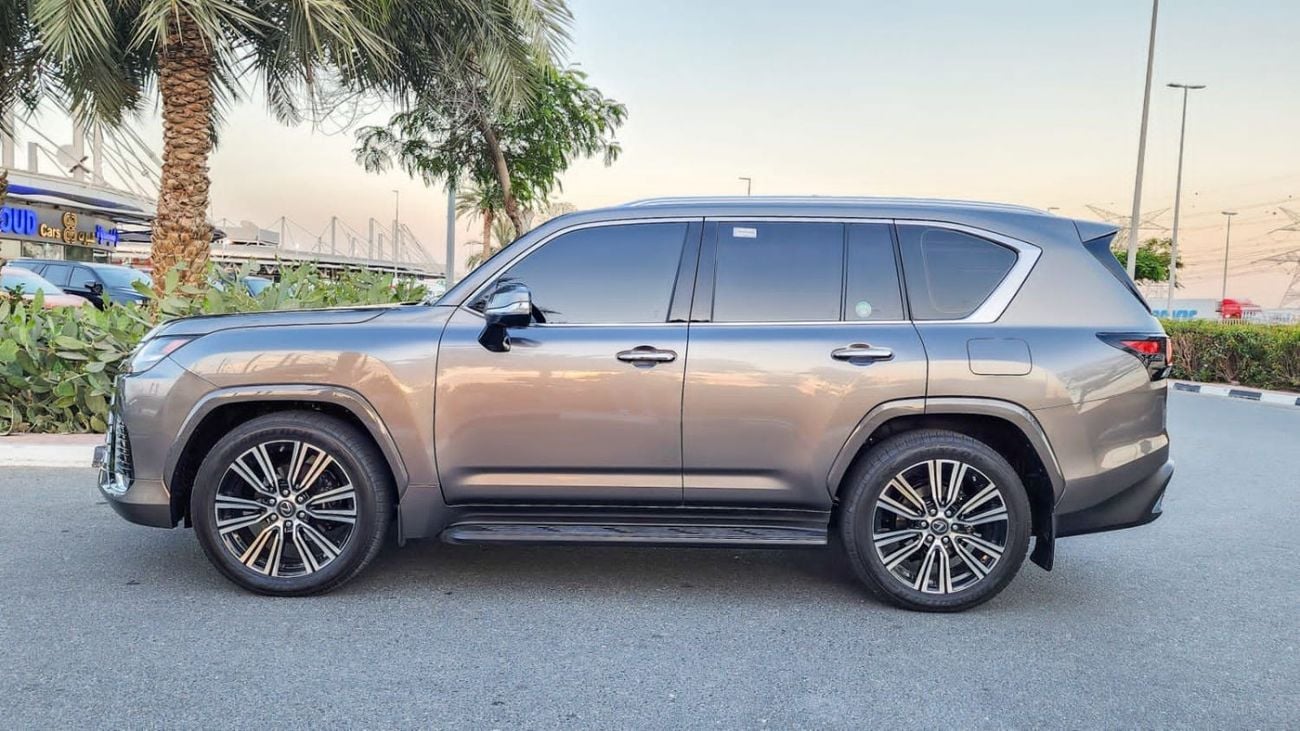 لكزس LX 600 LEXUS LX 600 / ASH WOOD SIGNATURE / 2023 MODEL / GCC SPECS / GRAY COLOUR / UNDER WARRANTY AND SERVIC