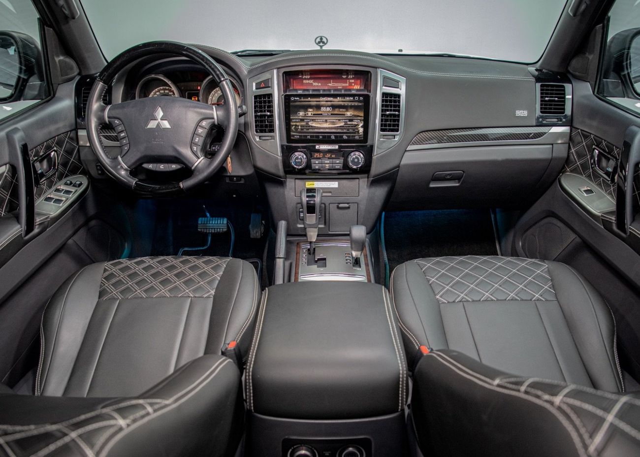 Mitsubishi Pajero Signature Edition