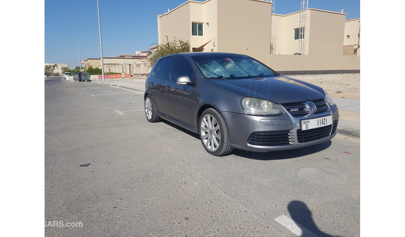 Volkswagen Golf R32