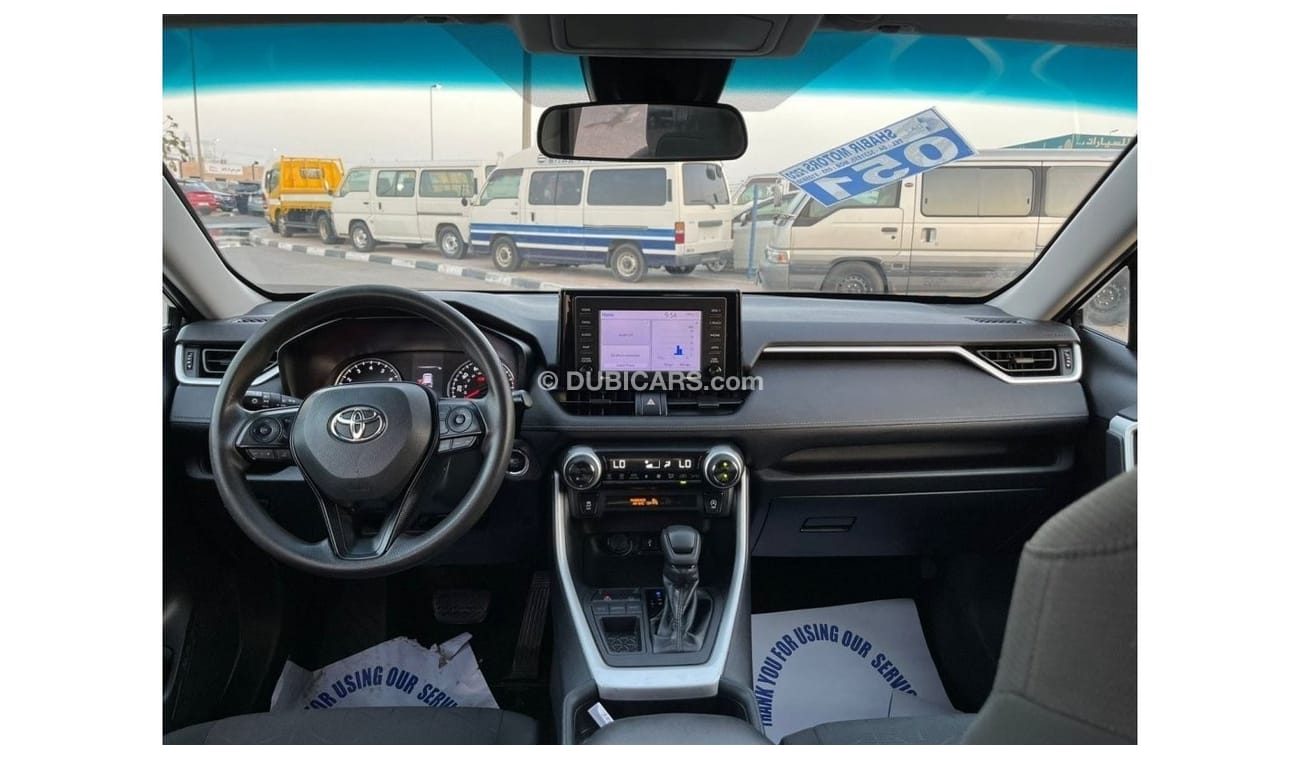 تويوتا راف ٤ XLE