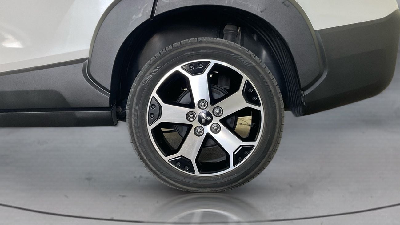 ميتسوبيشي إكسباندر كروس Premium | شامل الضمان | 0 ﺪﻔﻋﺓ ﺃﻮﻟﻯ