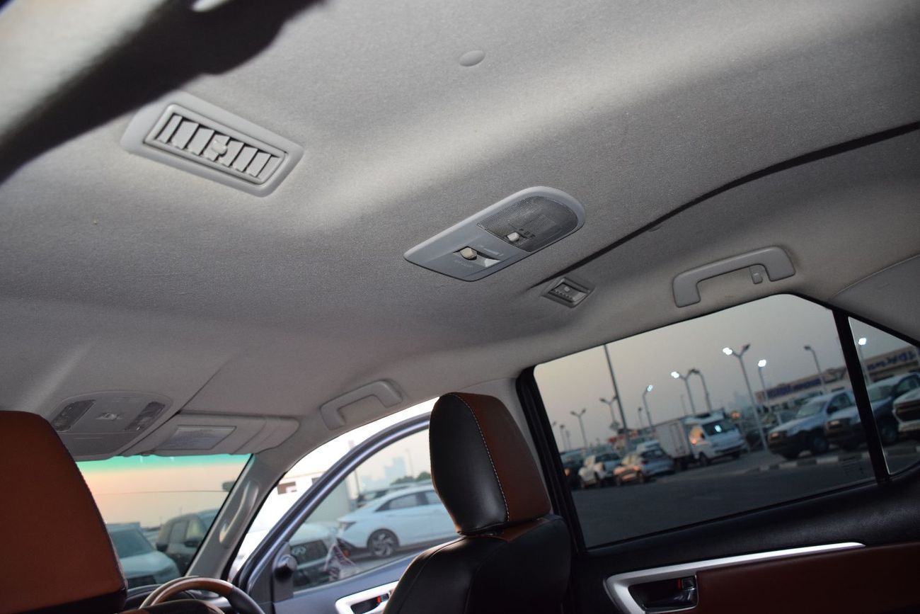 Toyota Fortuner 4X4 Diesel 2.8L (Right Hand)