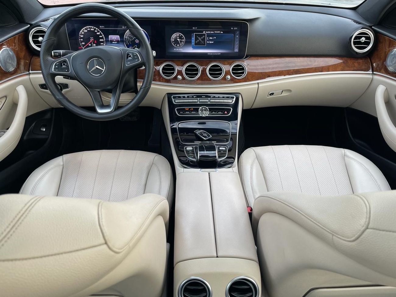 Mercedes-Benz E300 Mercedes E300 AMG _American_2017_Excellent Condition _Full option