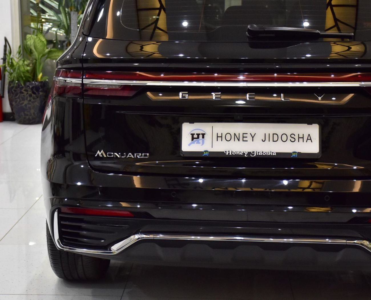 Geely Monjaro EXCELLENT DEAL for our Geely Monjaro L ( 2024 Model ) in Black Color Chinese Specs
