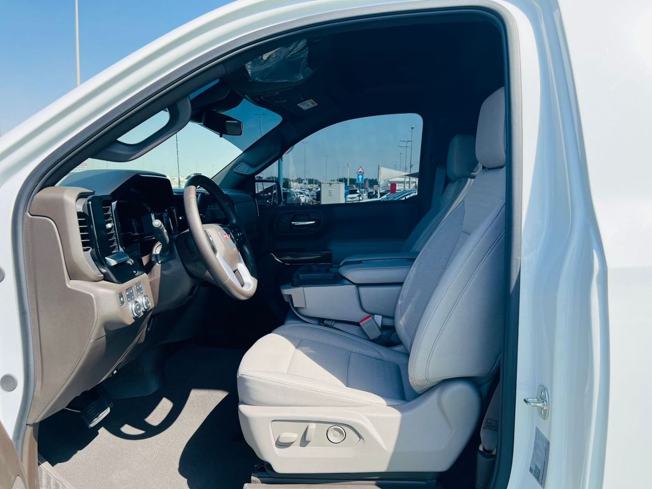 جي أم سي سييرا GMC SIERRA 2025 REGULAR CAB ENGINE 5.3L /V8