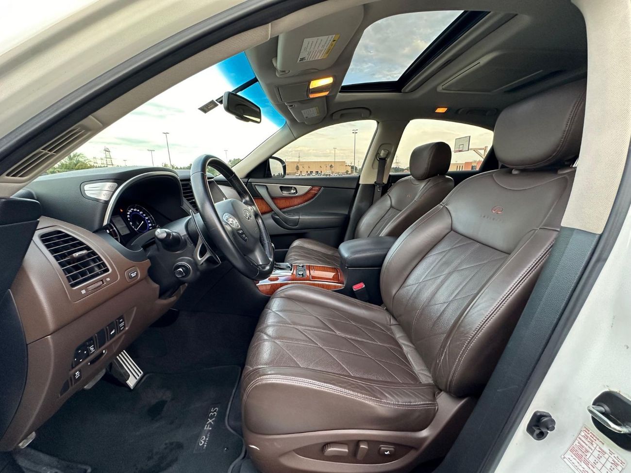 Infiniti FX35 Excellence INFINITI FX-35 2012 GCC//FULL OPITION // FULL SERVICE HISTORY AVAILABLE // PERFECT CONDIT