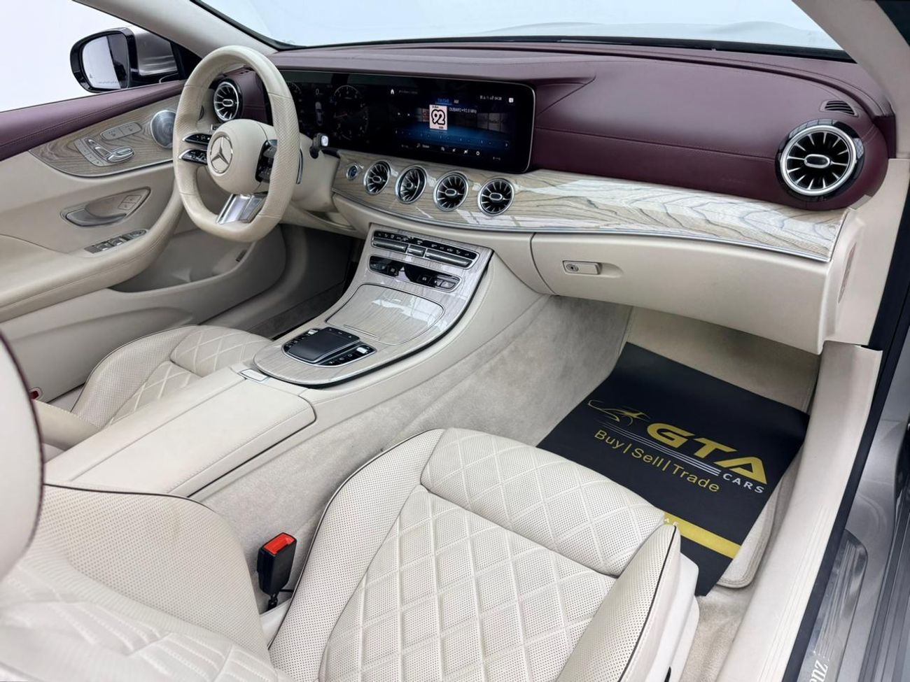 Mercedes Benz E300 2021 Mercedes Benz E300, Warranty, Full Mercedes Service History, Low Km, Fully Loaded, GCC