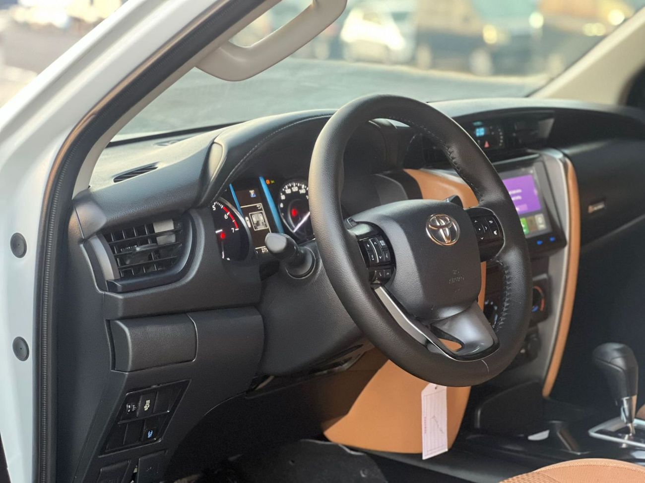 Toyota Fortuner 2025 Toyota Fortuner 2.7L V4 - AWD 4x4 - Rear Sensor - Gcc Specs - 27000 km