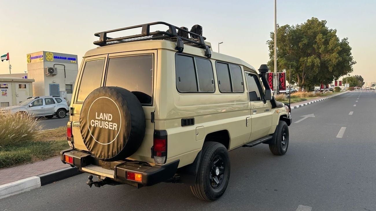 Toyota Land Cruiser 70 LC70 4.5 DIESEL MANUAL V8