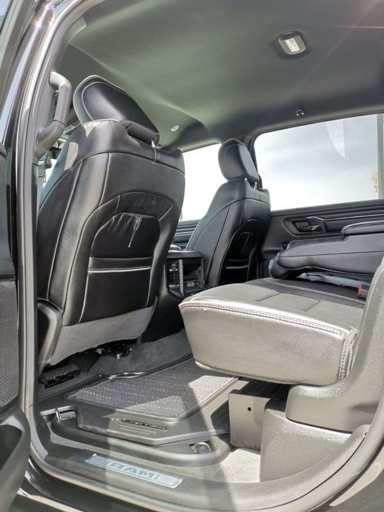 RAM 1500 DODGE RAM LIMITED- 2022- BLACK