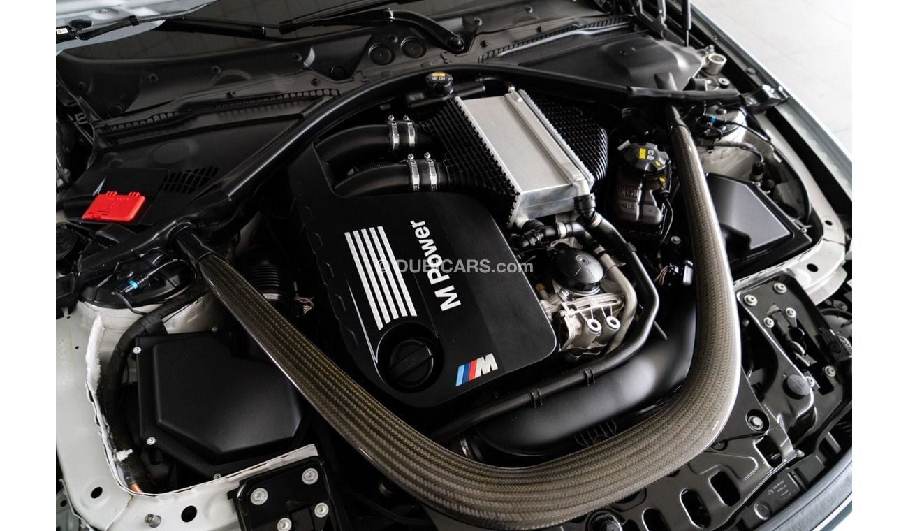 BMW M4 Std 2016 BMW M4 Coupe / Akrapovic Exhaust / Full-Service history