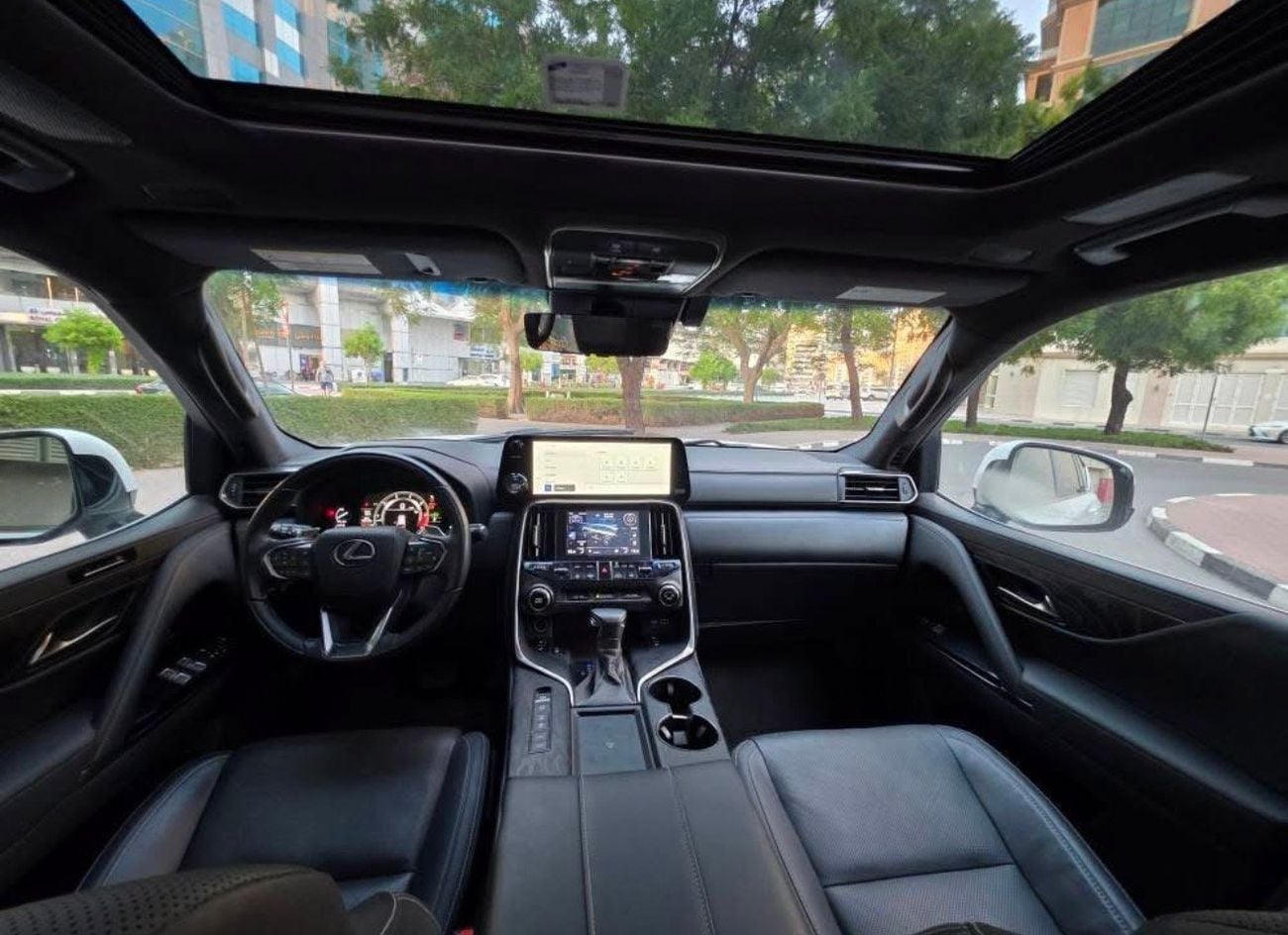 Lexus LX600 2023 MODEL SIGNATURE FULL OPTION VERY CLEAN AND PERFECT CONDITION