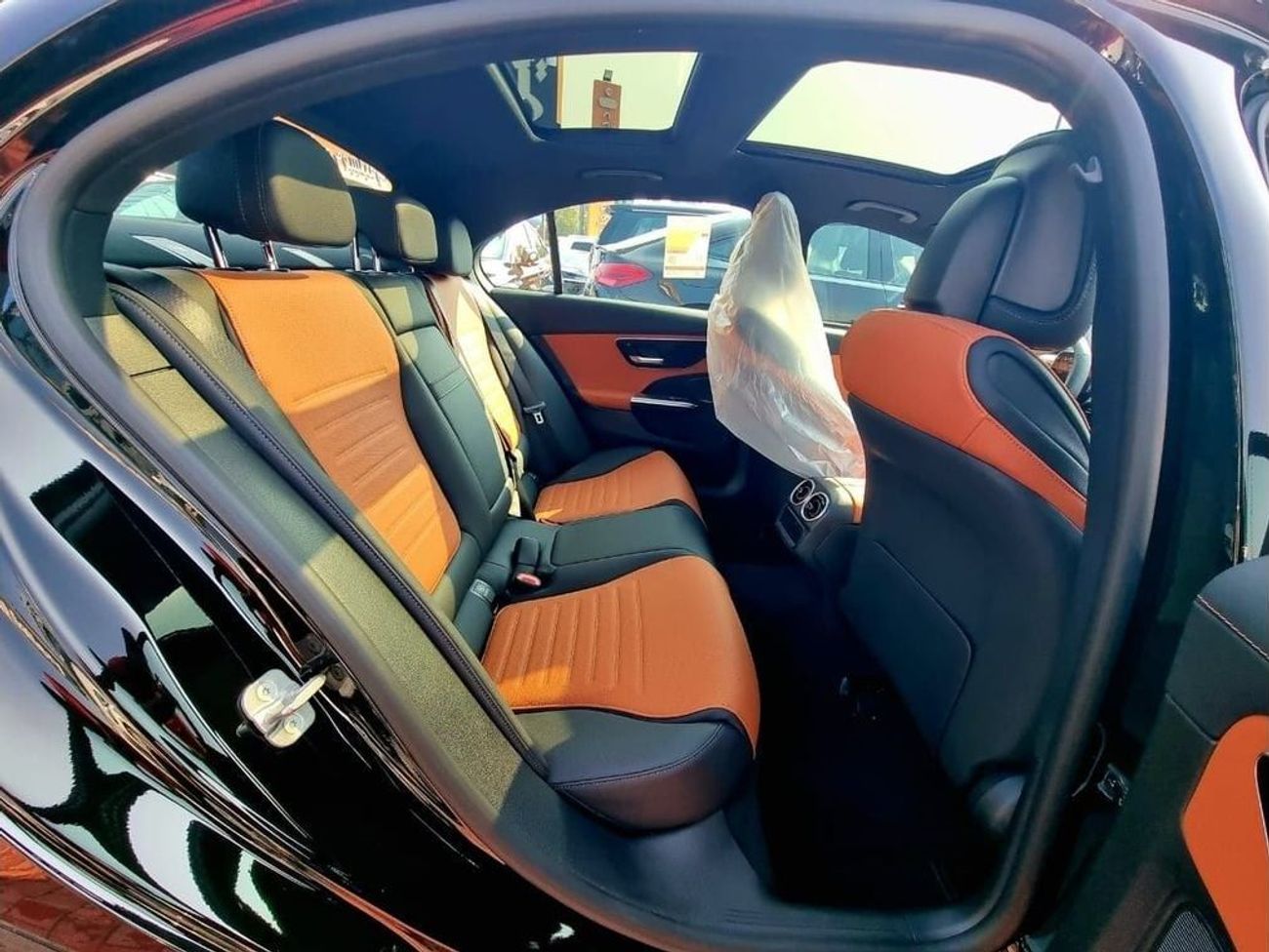 مرسيدس بنز C 200 AMG 5 Years Warranty 2025 GCC