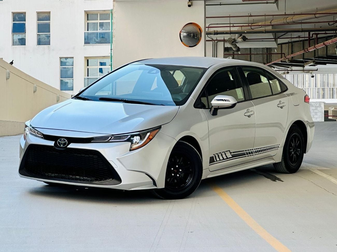 Toyota Corolla LE Corolla HYBRID
