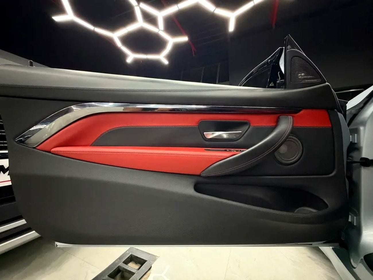 بي أم دبليو M4 M COMPETITION