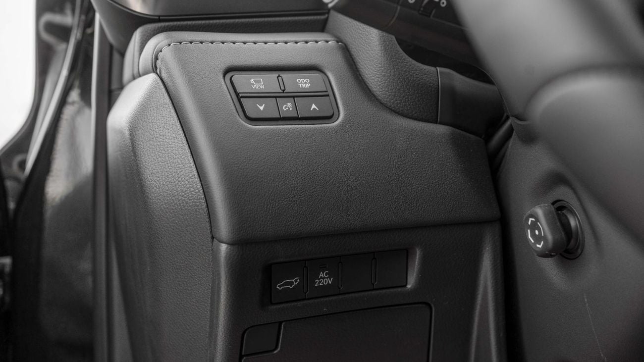 Lexus LX 700h 2026 Lexus LX700h VIP 3.5L AT Hybrid (Black-Black)