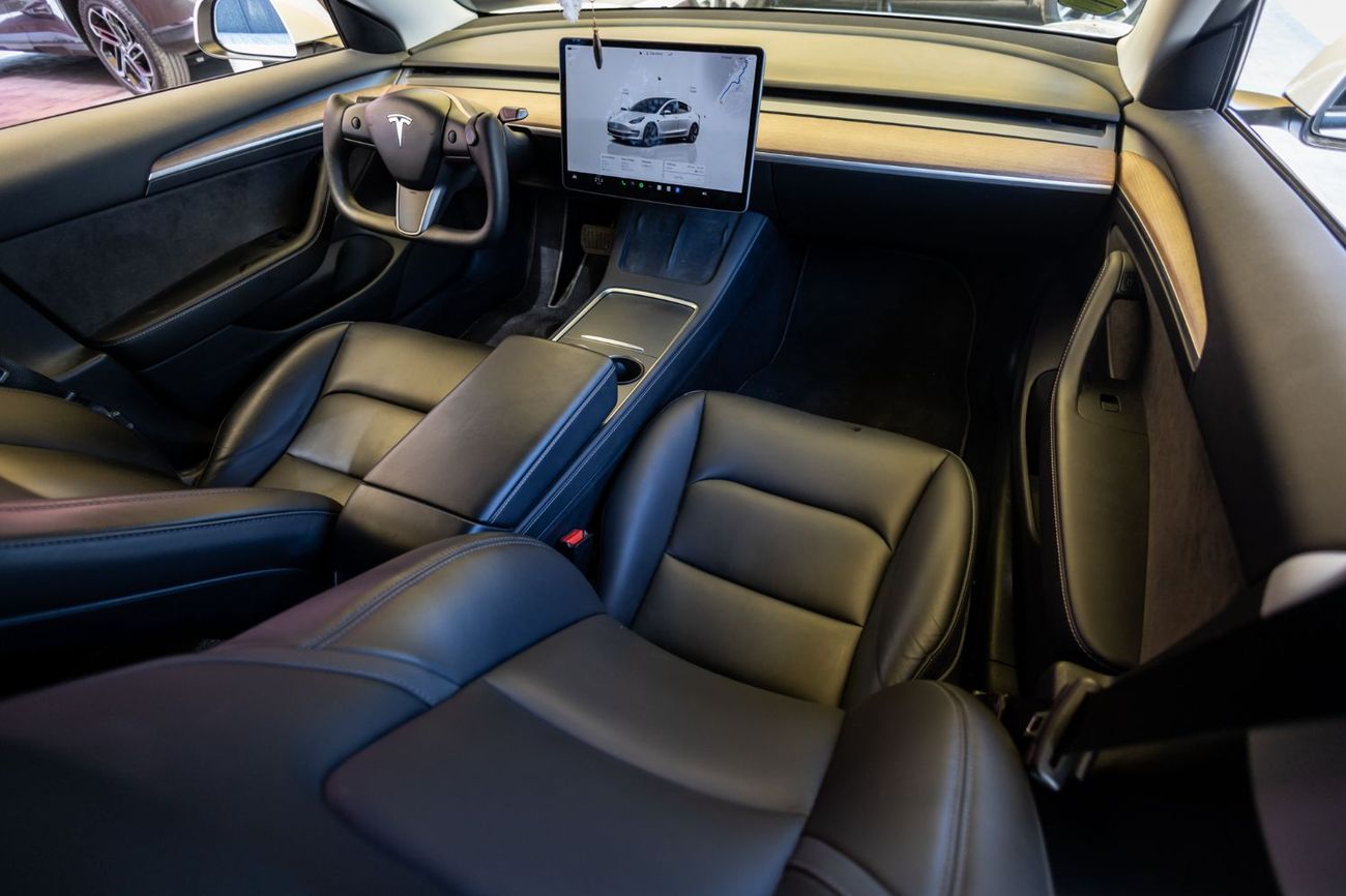 تسلا موديل 3