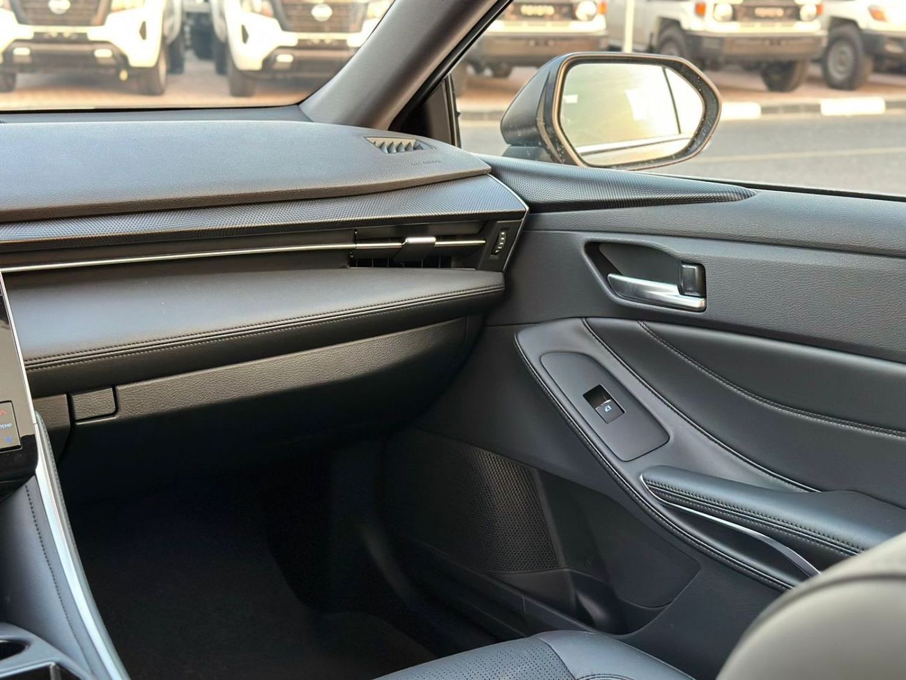 تويوتا افالون TOYOTA AVALON XLE 2.5L HYBRID 2024