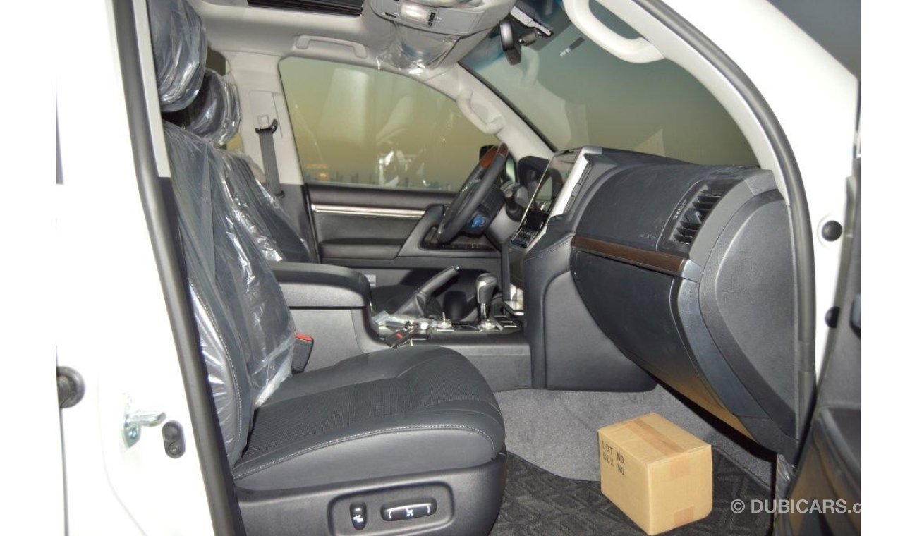 تويوتا لاند كروزر V8 4.5L Turbo Diesel 8 Seat Automatic Platinum Edition