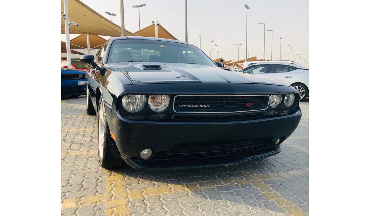 دودج تشالينجر V6 / SRT KIT / GOOD