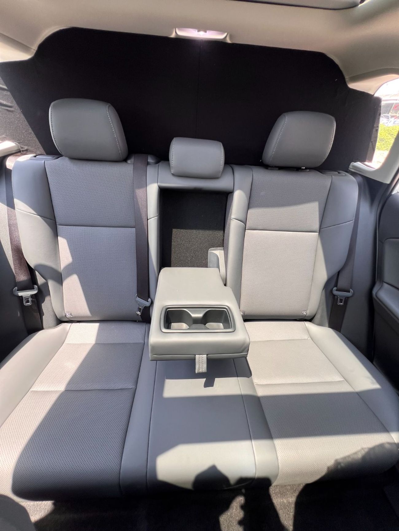 تويوتا راف ٤ TOYOTA RAV4 2.0 4WD LUXURY -2026YM