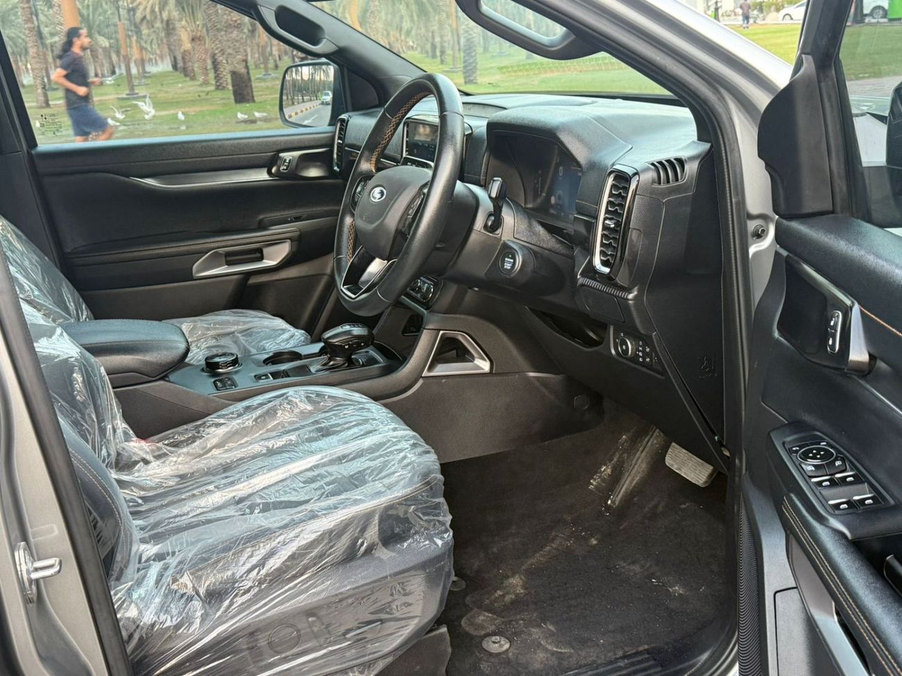 Ford Ranger FORD RANGER 2024 Model 3.0 v6 petrol Engine Colour sliver push start Transmission Automatic Interior