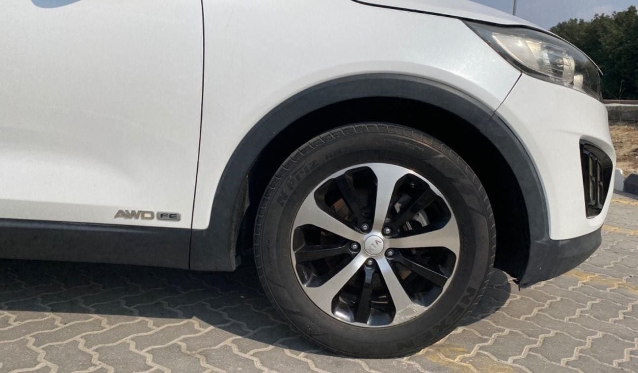 كيا سورينتو Base 3.3L AWD