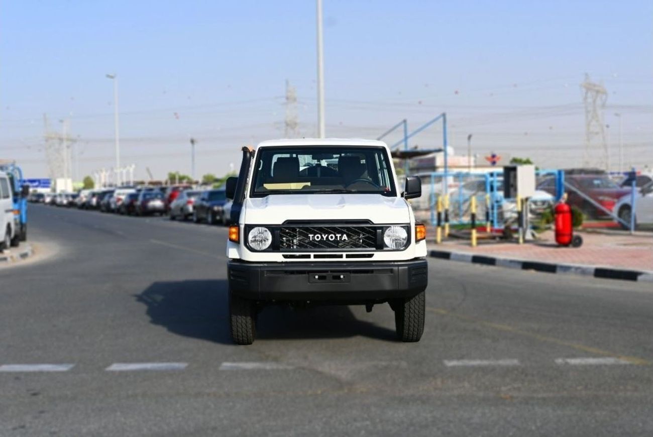 تويوتا لاند كروزر بيك آب تويوتا لاند كروزر (79 سلسلة) بيك اب 4WD 2024